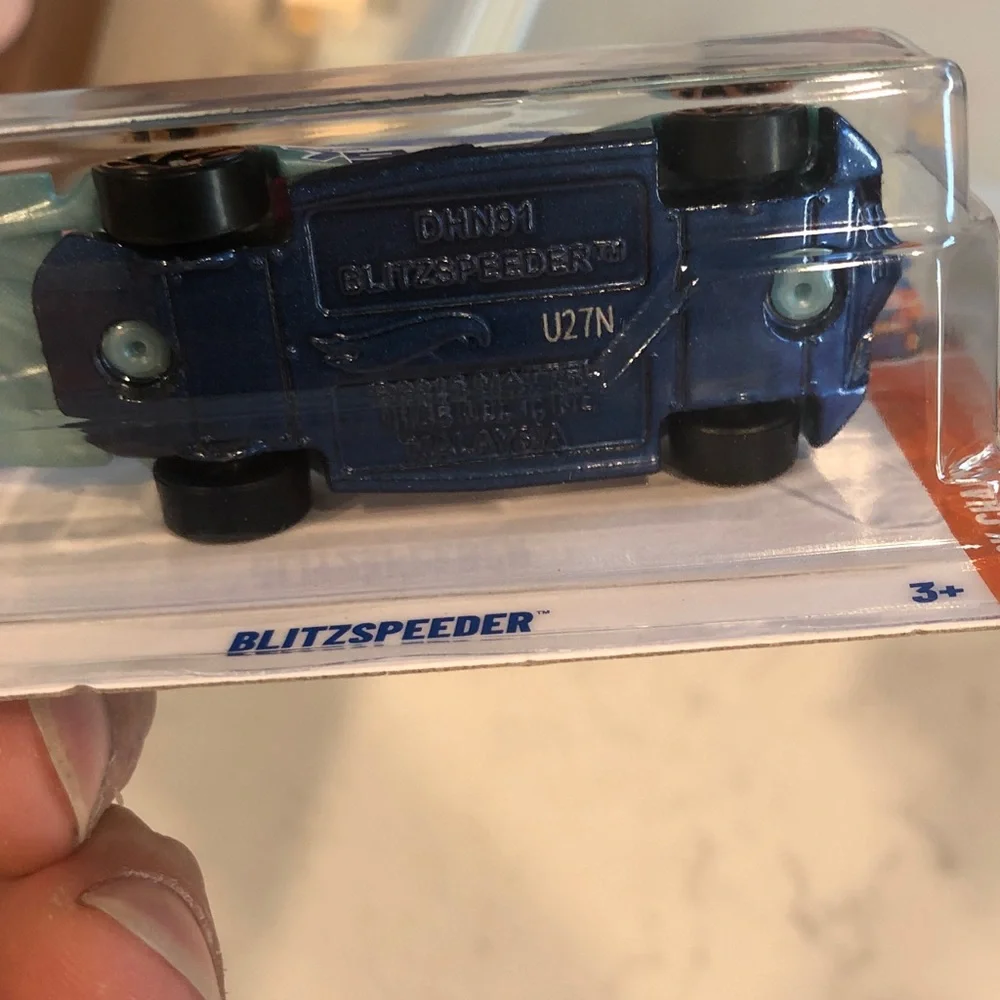 Mattel Hot Wheels Blitzspeeder - Blue and pink